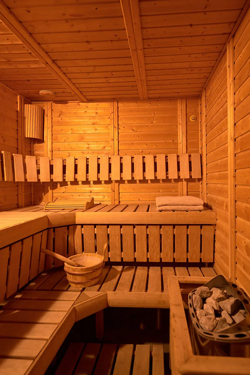 sauna thessaloniki hotel